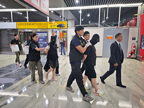 兩香港男女 內衣褲運毒斷正